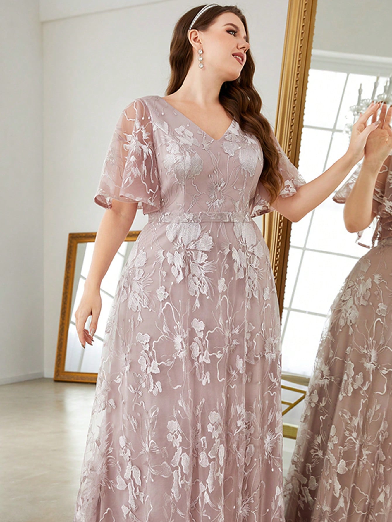 Evening Gowns Plus Size V Neck Lace Embroidery Flared Sleeve Hem Short Sleeve Dresses Prom Dresses Party Dresses Bridesmaid Dresses