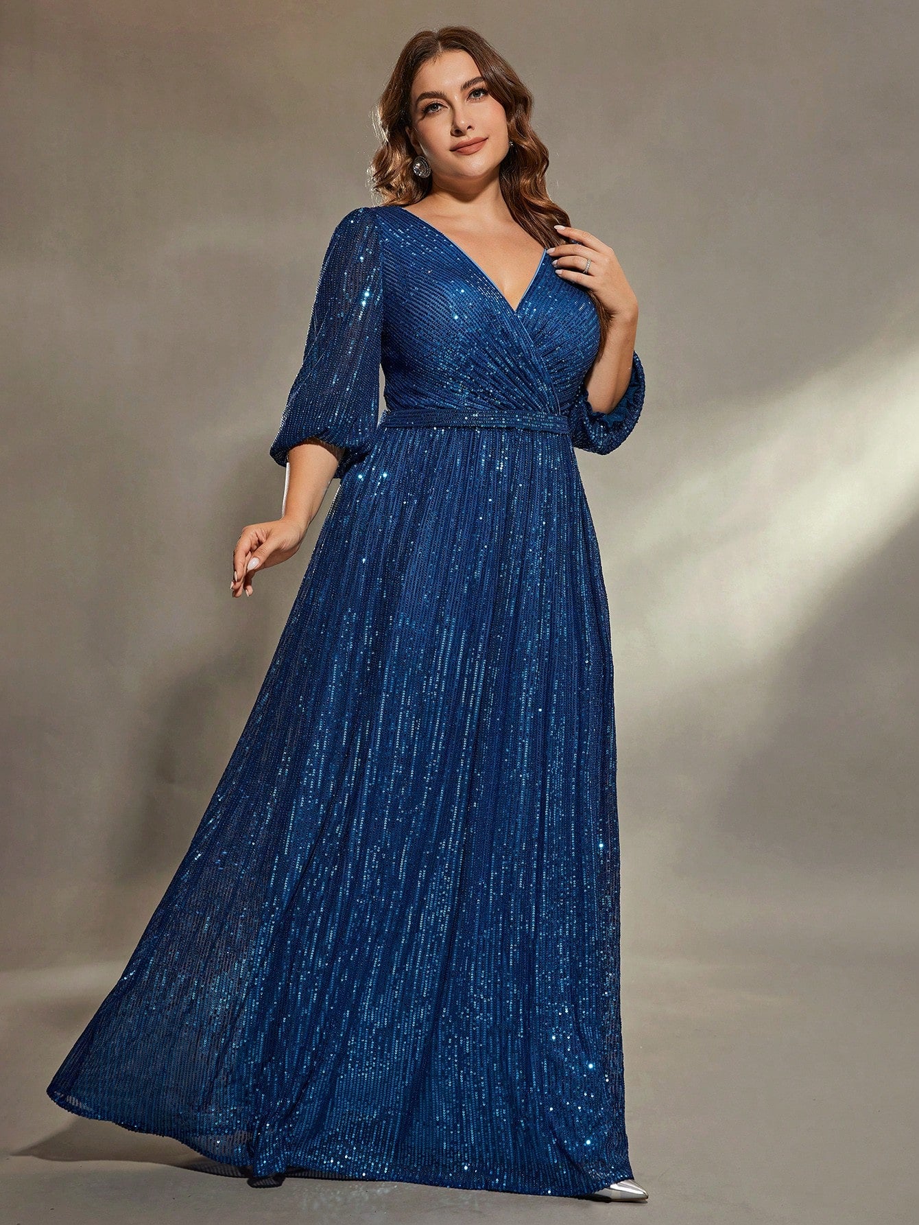 Evening dress female new banquet host queen gas field evening dress temperament noble and elegant performance clothes