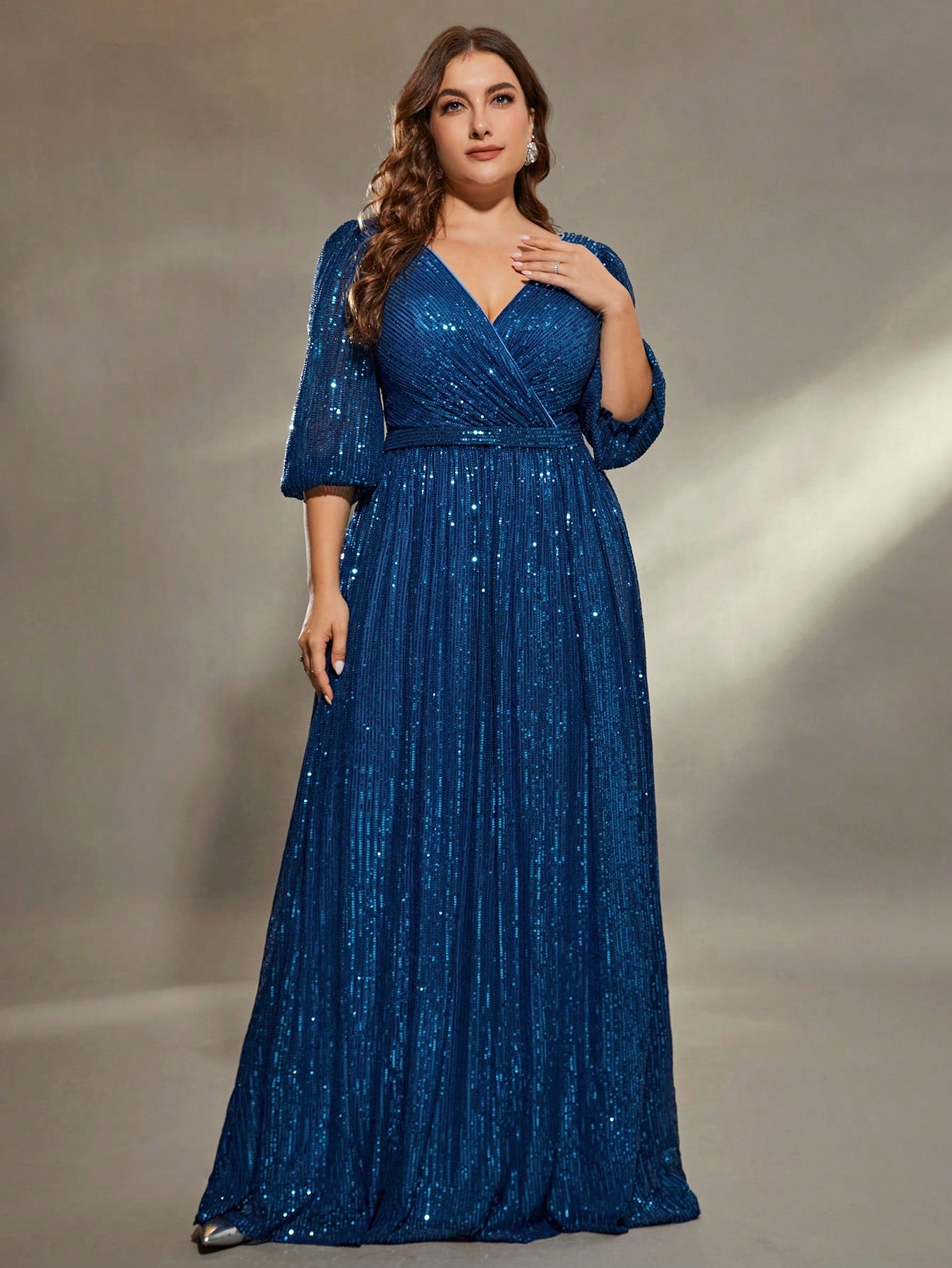 Evening dress female new banquet host queen gas field evening dress temperament noble and elegant performance clothes