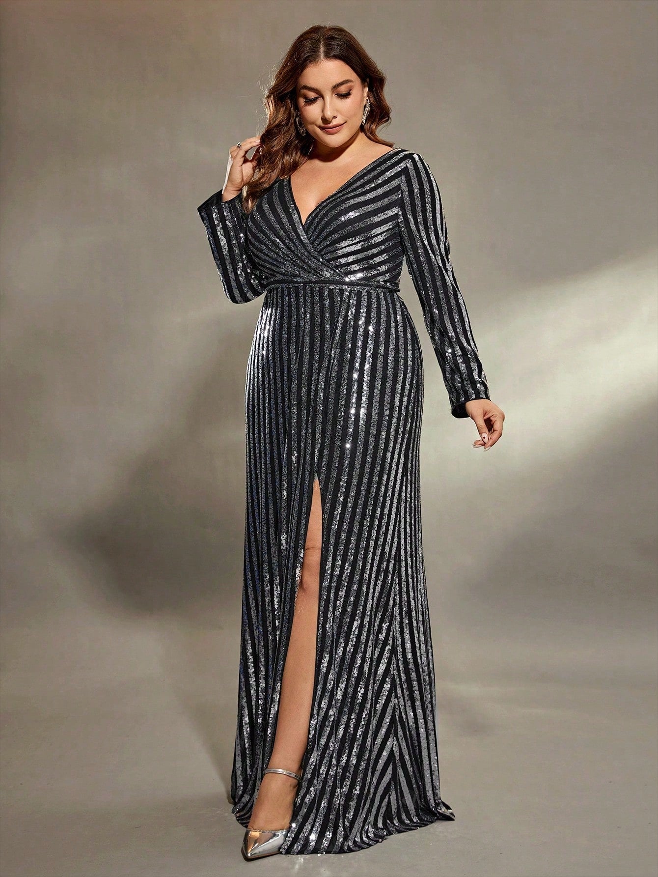 Silver Sequins Striped V-Neck Design Gowns Dresses High Banquet Gowns High Split Package Hip Dresses Evening Gowns