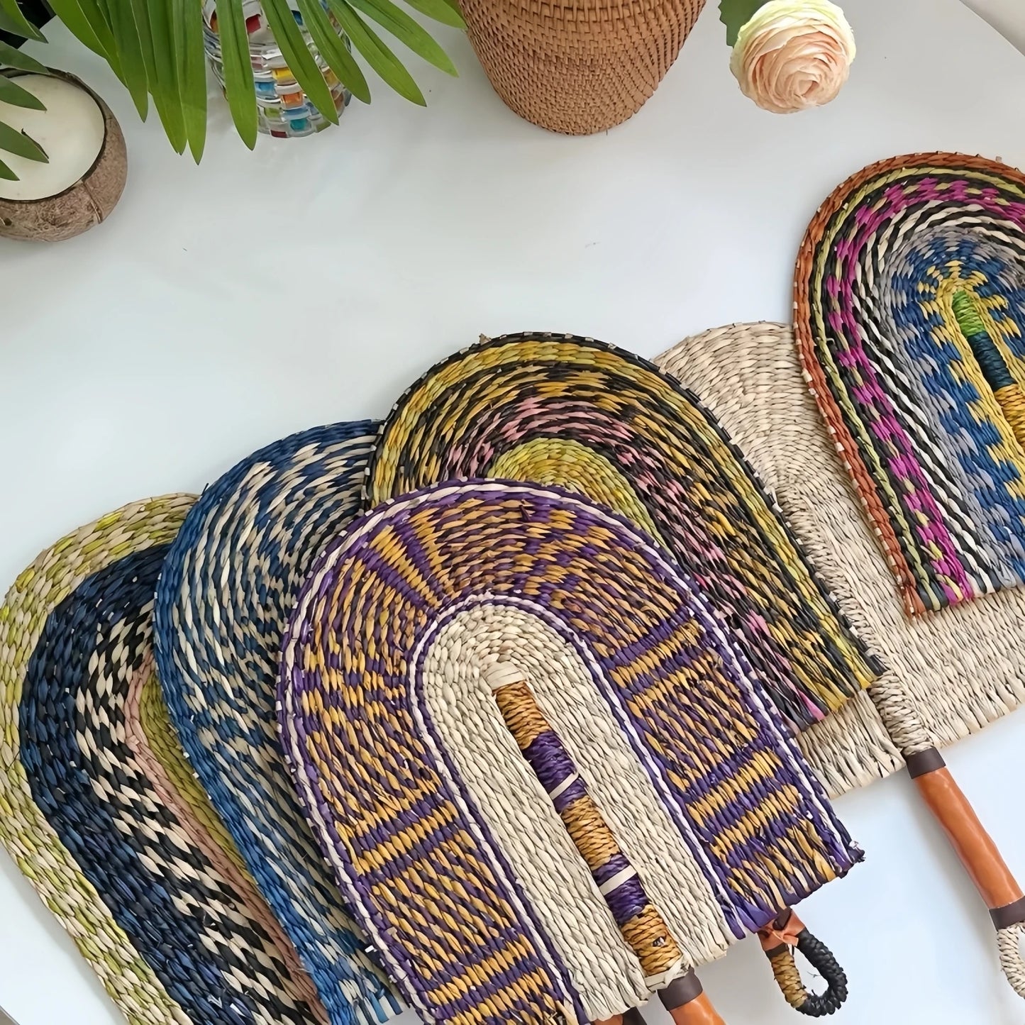 1pcs Small Seagrass Weaving Fan West African Bolga Wall Decorative Fan Home Background Wall Decor Daily Summer Hand Crank Fan