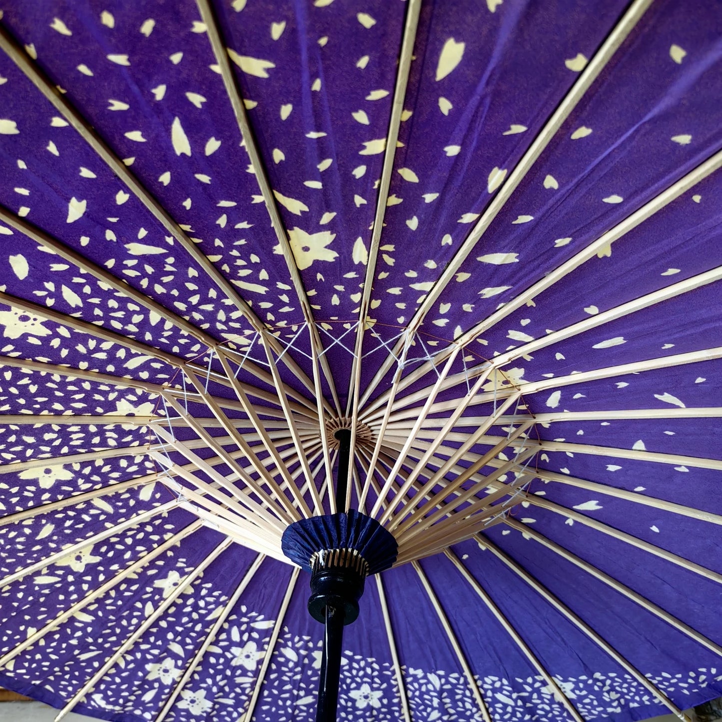 1pcsDiameter 82cm Japanese long handle oil paper umbrella studio wedding photography props ceiling decoration COS not rainproof