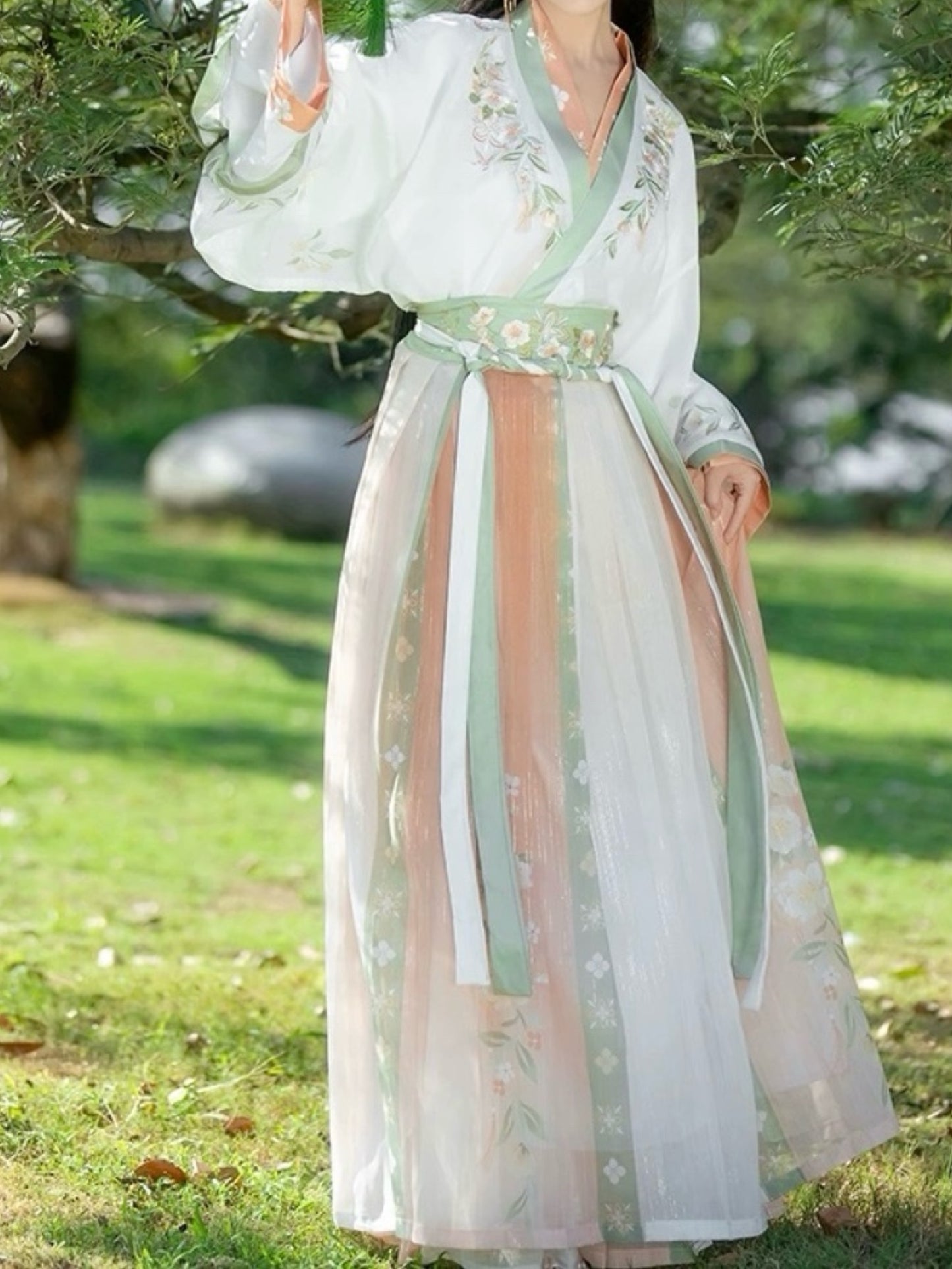 Ancient Hanfu female flower language order Wei Jin system cross-necked waisted super fairy