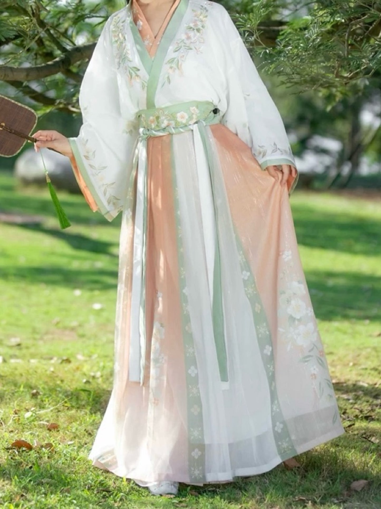 Ancient Hanfu female flower language order Wei Jin system cross-necked waisted super fairy