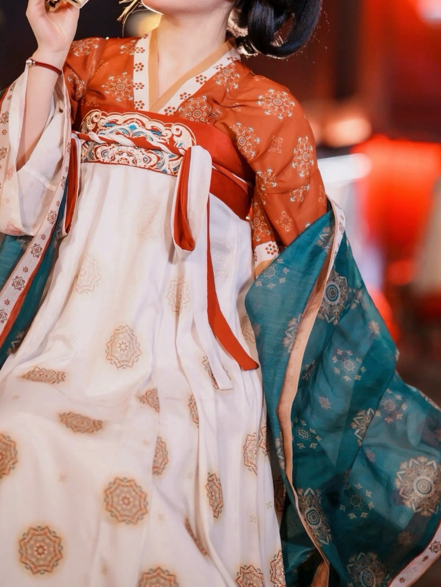 Tang system Chinese style Shengtang Princess Retro Hanfu Pasted together chest big sleeve shirt printing embroidery Ancient style Hanfu