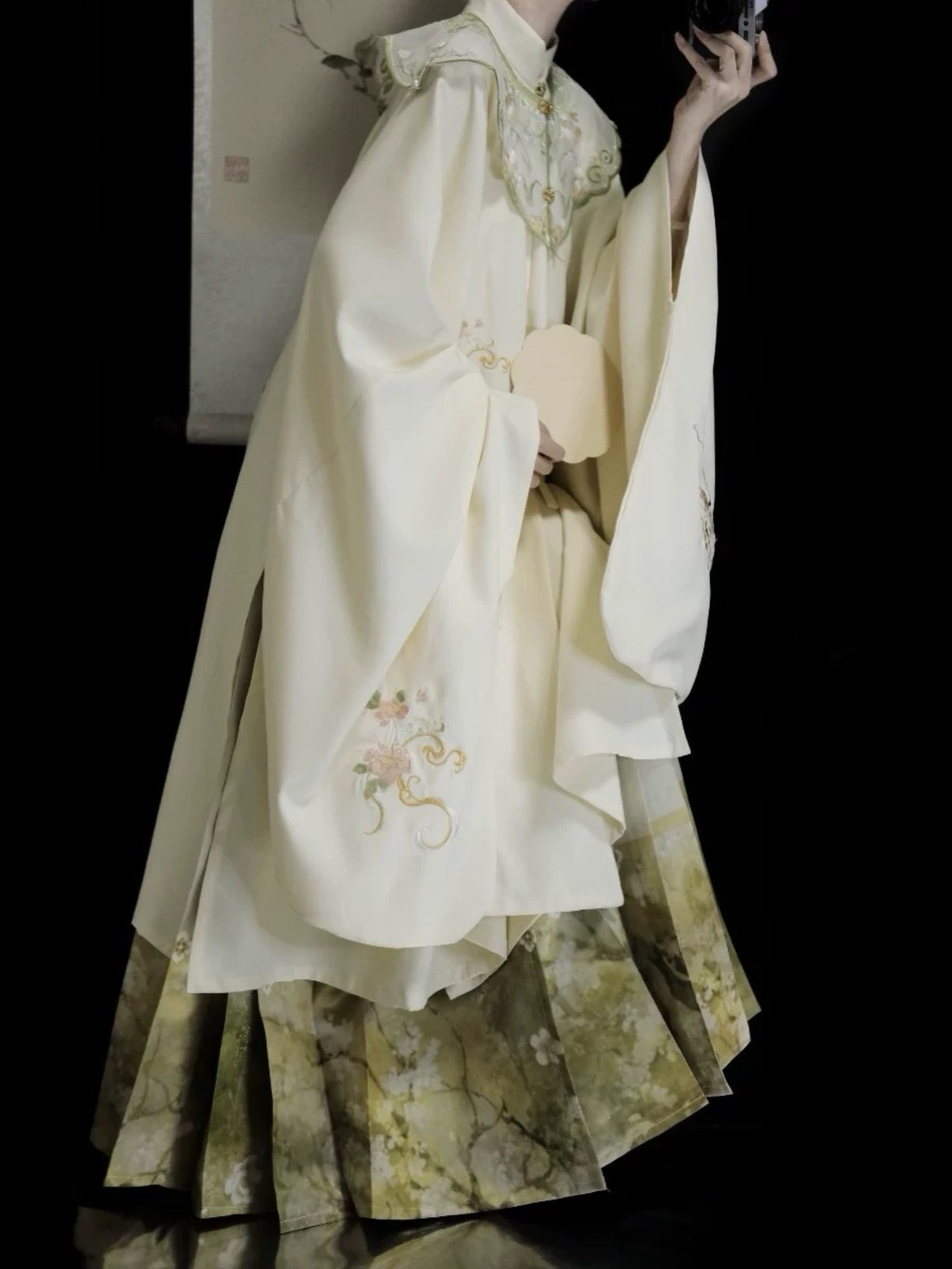 New Ming system hanbok female stand-up collar shirt cloud shoulder heavy embroidery full set of horse face dress daily fall and winter new
