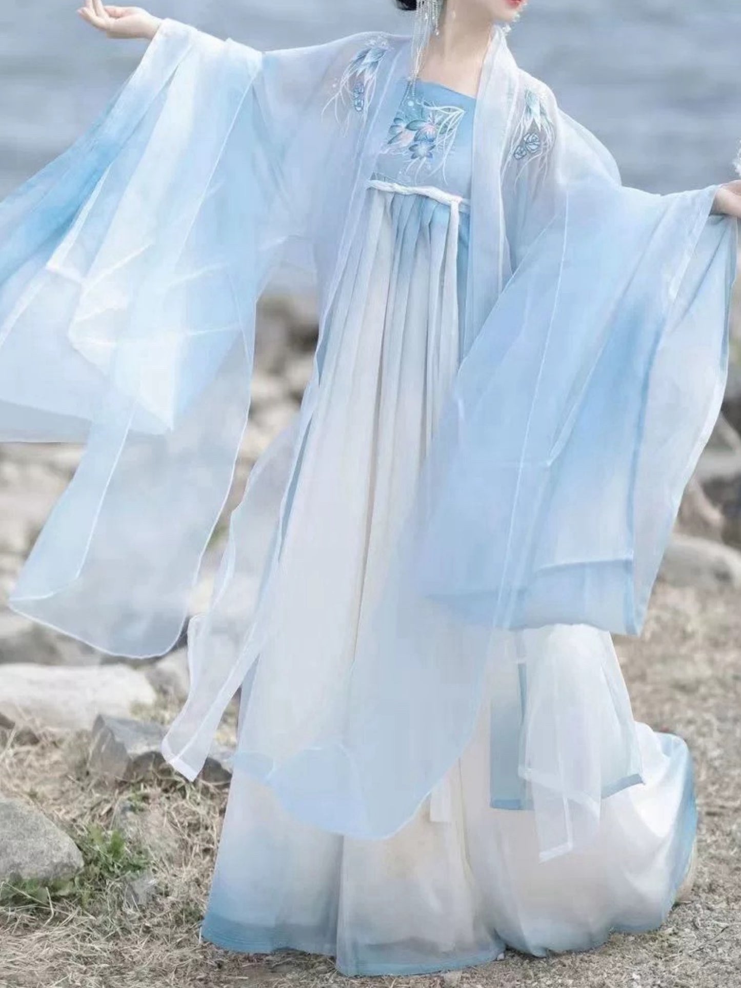Tang embroidered chevron dress Chinese style super fairy ethereal breasted double layer embroidery large sleeve shirt suit