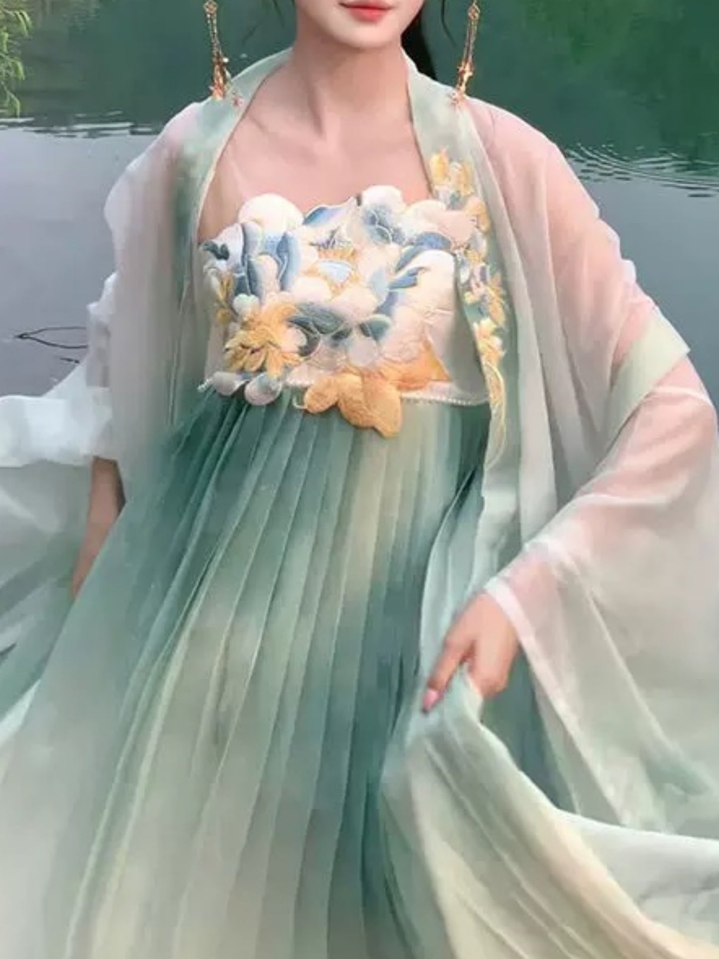 Tang system Hanfu female four seasons spring heavy embroidery improved chest chevron dress big sleeve shirt suit spring and summer models
