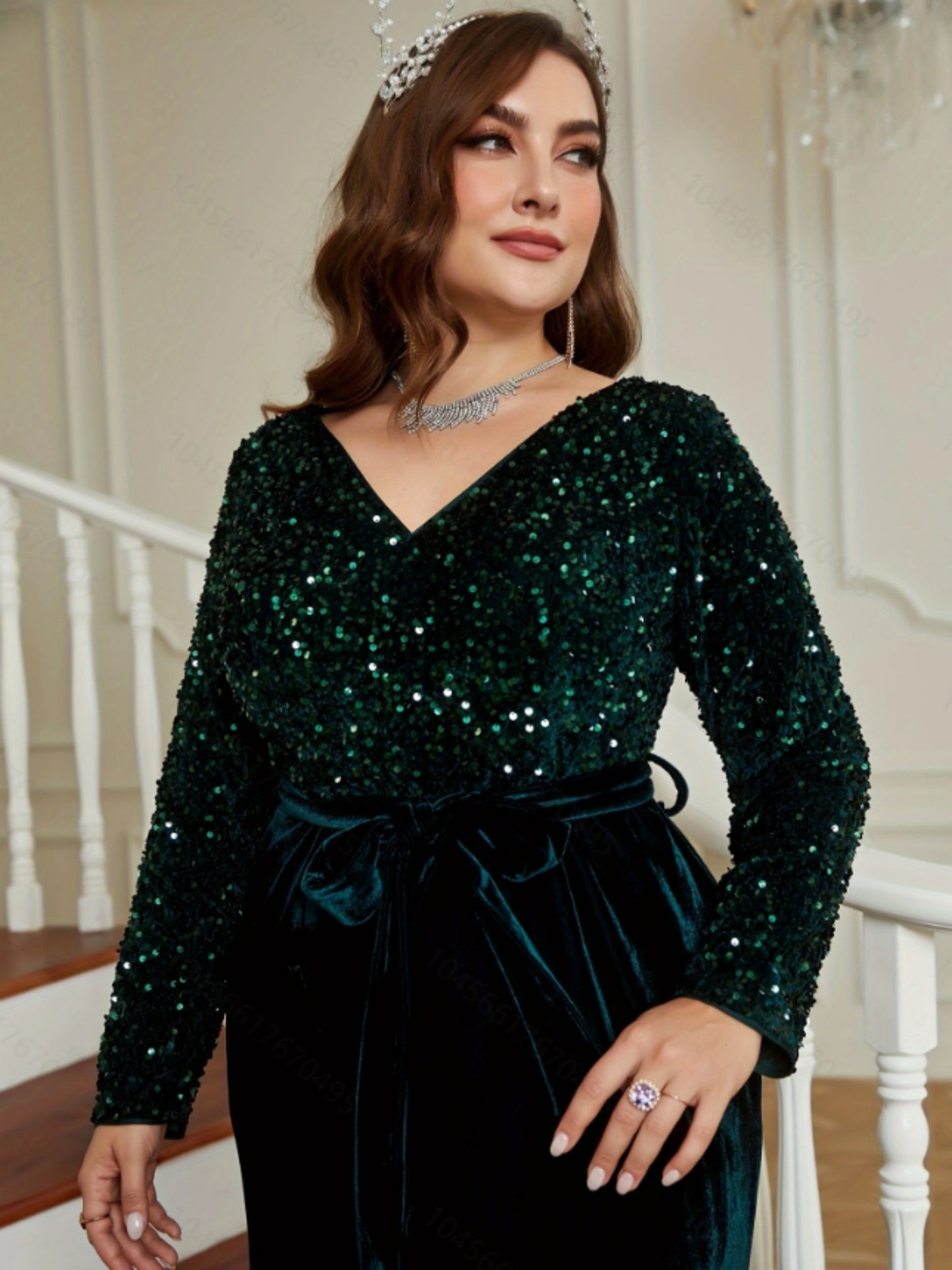 Europe and the United States large size women's fall and winter new long-sleeved gold velvet splicing sequins evening dress skirt