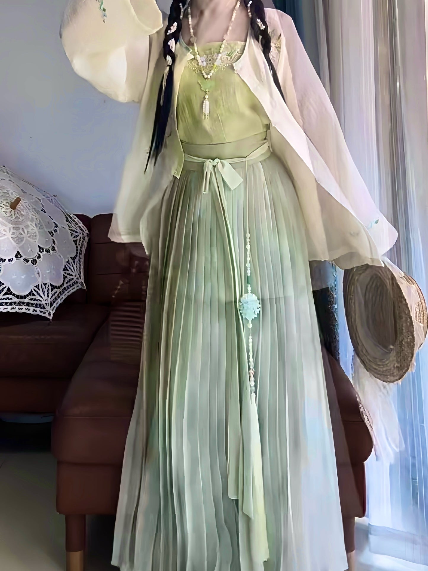 Hanfu Modified Women Amoy Pleated Skirt Round Neck Shirt Embroidery Breathable Fresh Daily Set (Tunic + Suspenders + Half Skirt)